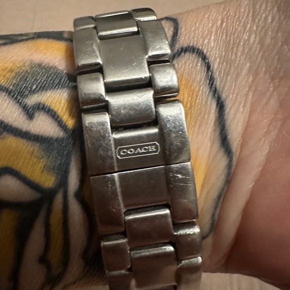 Watch - Picture 3 of 4